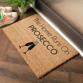 Kókuszrost lábtörlő 40x60 cm This Home Runs On Prosecco – Artsy Doormats