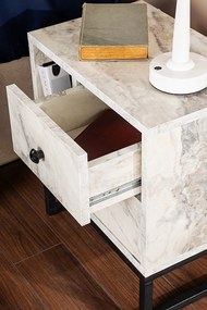 Éjjeliszekrény Glimmer - Fressia Marble, Fekete