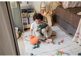 Krémszínű pamut gyerek játszószőnyeg 120x160 cm Veggie Garden – Lorena Canals