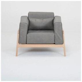 Fawn fotel tömör tölgyfa konstrukcióból sötétszürke bivalybőr ülőpárnával - Gazzda