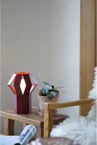 Piros fém asztali lámpa fém búrával (magasság 27 cm) Octa – Markslöjd