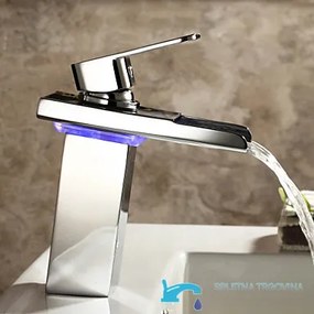 Álló mosdócsaptelep EYN-MF97 LED-világítással, vízeséskifolyóval, többféle színváltozatban