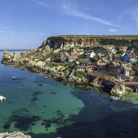 Poszter 30x30cm Popeye falu Gozo tengerpartján, Assaf Frank