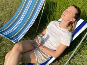 Összecsukható strandnyugágy SAND, kék csíkokkal