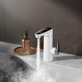 3000W/230V IPX4 vízmelegítő LED kijelzővel, fehér