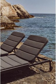 Fekete fém kerti napozóágy Marcona – Kave Home