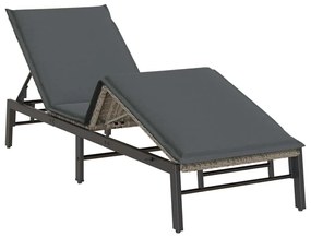 Szürke polyrattan napozóágy párnával