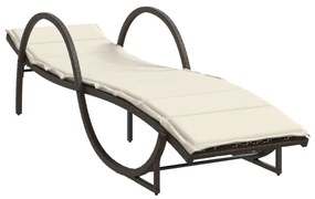 2 db barna polyrattan napozóágy asztallal