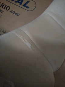 AKCIÓ Bézs bársonyszék KARA fekete lábakkal II. osztály