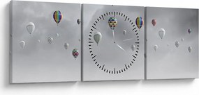 Kép - léggömbök egy téglafal felett (órával) (90x30 cm)