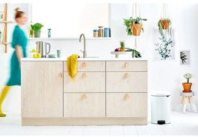 Fehér acél pedálos szemetes 20 l NewIcon – Brabantia