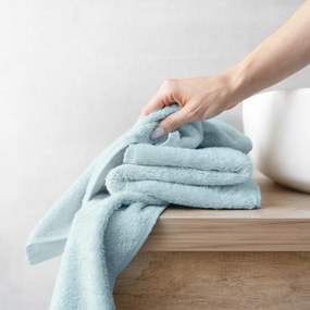 Goldea bambuszszálas törölköző és fürdőlepedő - égszínkék 50 x 100 cm