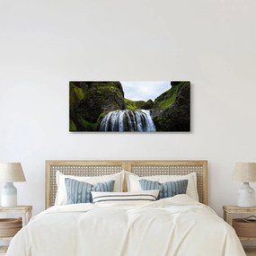 Egy szikla képe vízeséssel (120x50 cm)