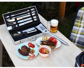 Grillező eszközök rozsdamentes acél tokkal 18 db