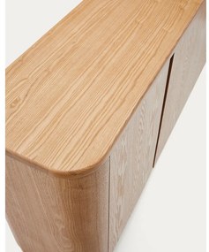 Natúr színű komód kőrisfa dekorral 200x79x40 cm Salaya – Kave Home