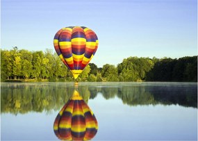 Hőlégballon a tónál képe (70x50 cm)