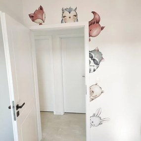 INSPIO Gyerek falmatrica - Erdei állatok az ajtó körül