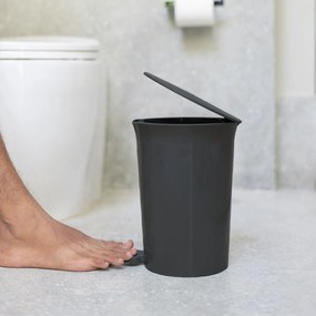 Pedálos szemetes 5 l, fekete