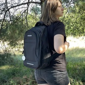 Fekete hátizsák tartós anyagból - többféle méretben Objem 45 L