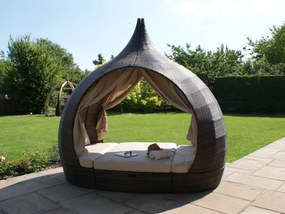 Peach rattan kerti heverő barna