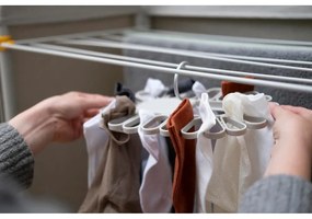 Bézs függő ruhaszárító Petal – Joseph Joseph