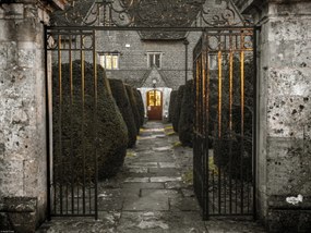 Poszter 40x30cm Egy régi házikó homlokzata Siddingtonban, Assaf Frank