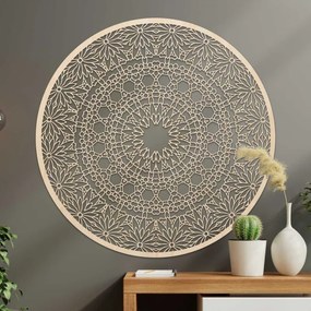 Fából készült mandala a falon | POIET