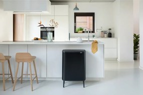 Matt fekete acél érintésre nyíló szemetes 60 l Bo Touch Bin Hi – Brabantia