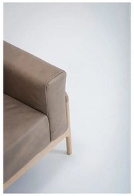 Fawn fotel tömör tölgyfa konstrukcióból világosbarna bivalybőr ülőpárnával - Gazzda