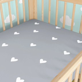 Goldea gyermek körgumis pamut lepedő kiságyba - szívecskék, szürke alapon 60 x 120 cm
