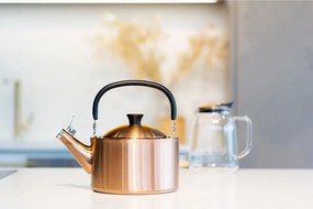 Rézszínű rozsdamentes acél vízforraló kanna 1,5 l Diamante – Vialli Design