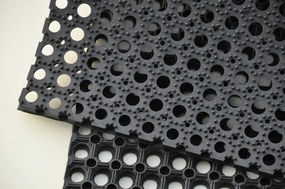 Lábtörlő Szőnyeg 40x60 Áttört Gumi Tömör 16