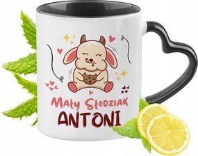 Fekete bögre szív alakú füllel Antalnak Ajándék