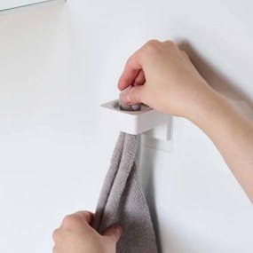 Fehér műanyag multifunkciós tartó Film Hook – YAMAZAKI