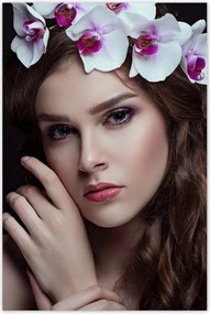 Poszterek 80x120 Egy gyönyörű barna lány portréja