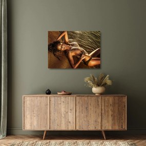 Fekvő nő a tengerparton képe (üvegen) (70x50 cm)