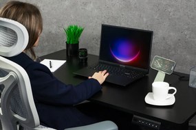 Elektromosan állítható magasságú íróasztal ülő-/állómunkához 120x60 cm fekete Levano Control+