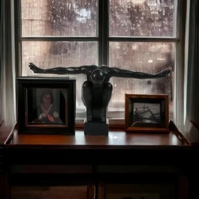 Asztali dekoráció 25x41x20 cm gyanta/fekete