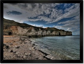 Poszterek keretben 40x30 Érdekes égbolt Tengerpart sziklás sziklával