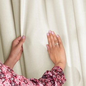 Krémszínű bársony dimout (részleges sötétítő) függöny 140x270 cm Pleat – Restilo