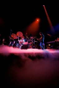 Fotográfia February 1977: concert of rock band Pink Floyd at the Paris Pavilion: Nick Mason drummer and bassist Roger Waters.