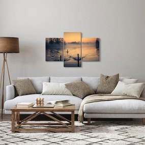 Hattyúk a vizen és a ködben képe (90x60 cm)