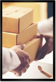 Plakátok keretben 40x60 A futár kézbesíti a csomagot