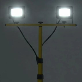 hideg fehér fényű háromlábú LED-es reflektor 2 x 10 W