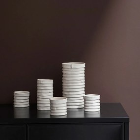 Fehér kézzel készített porcelán váza Ribbon – Mette Ditmer Denmark