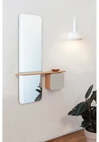 Fehér-natúr színű előszoba bútor tölgyfa dekorral One More Look – UMAGE