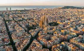 Fotográfia Sagrada Familia and Barcelona skyline at, Pol Albarrán