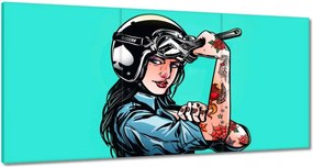 Képek 120x60 A csaj motorokat javít