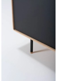 Fekete-natúr színű tölgyfa alacsony komód 118x100 cm Fina – Gazzda