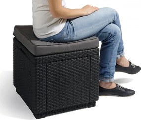 Cube zsámoly, barna színben, meleg taupe párnával